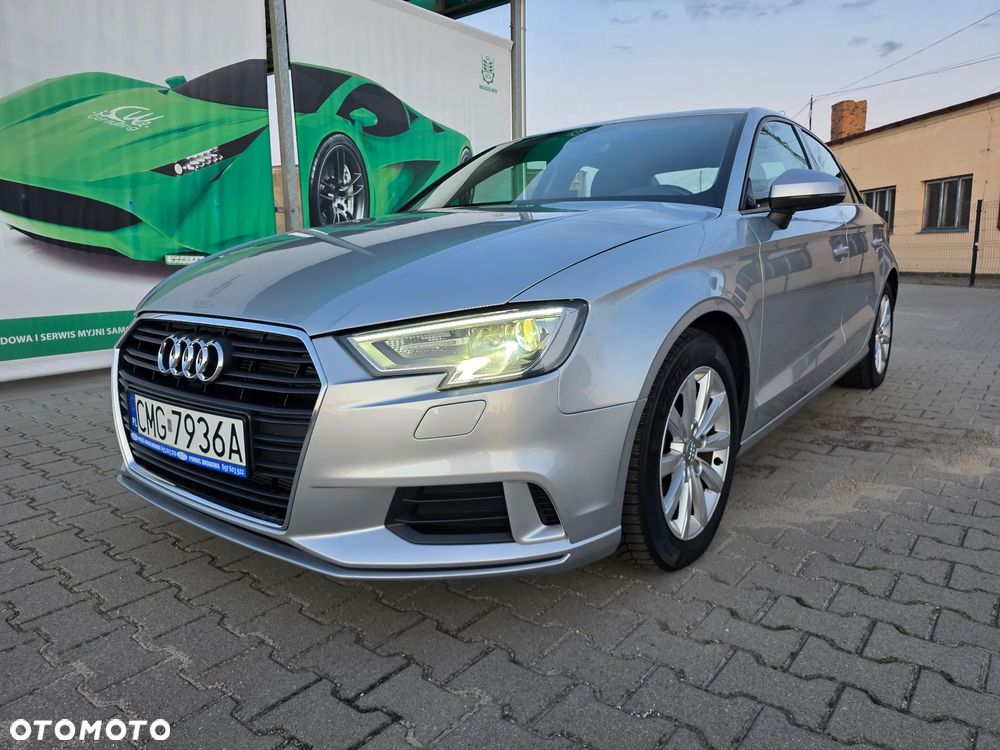 Audi A3 Limousine 1.6 TDI design - 3