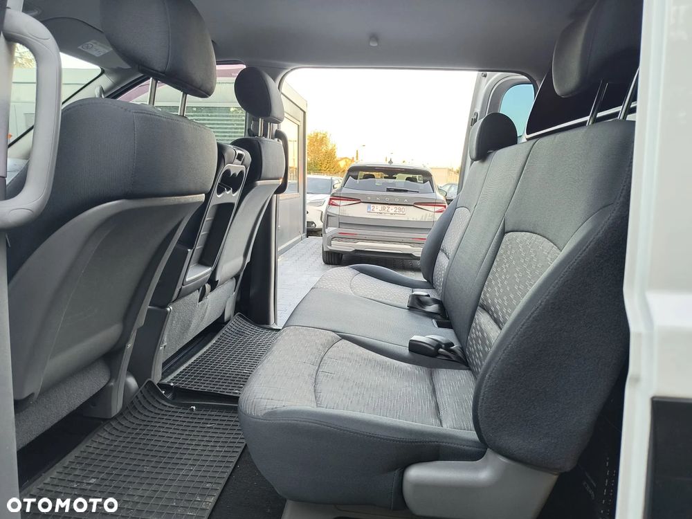 Hyundai H-1 Starex - 6