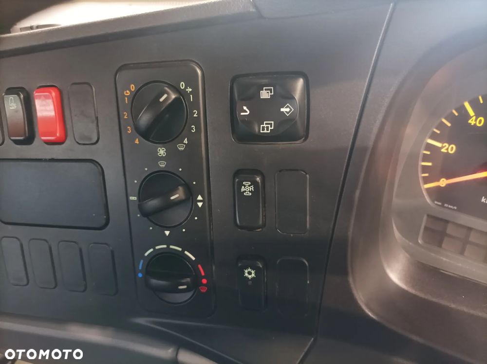 Mercedes-Benz Atego 1524 Zamiatarka Bucher Euro 5 EUnited PM10 Szczotki L/R 2 Silniki - 25