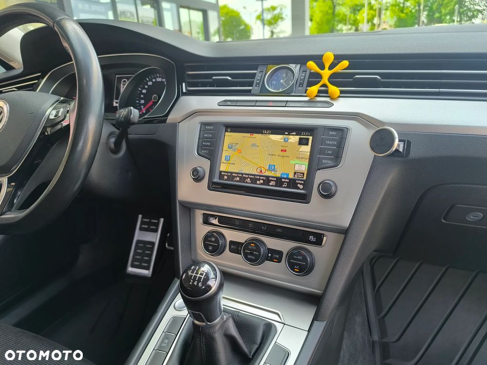 Volkswagen Passat 1.6 TDI (BlueMotion Technology) Comfortline - 30