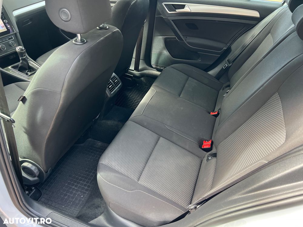 Volkswagen Golf 1.6 TDI Comfortline - 14