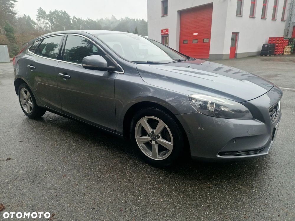 Volvo V40 D2 Momentum - 3