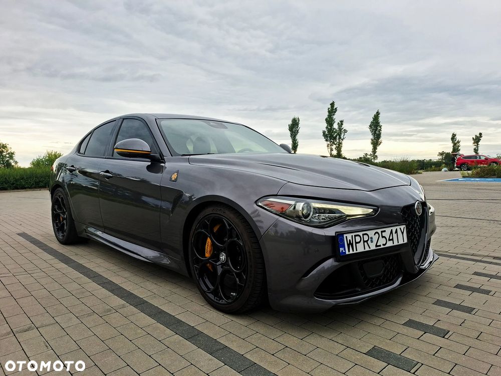 Alfa Romeo Giulia 2.9 V6 Bi-Turbo AT8 Quadrifoglio - 1