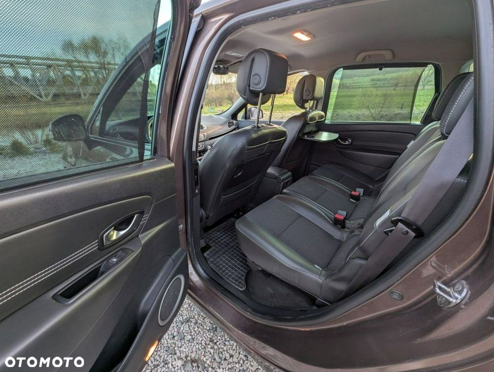 Renault Grand Scenic - 12