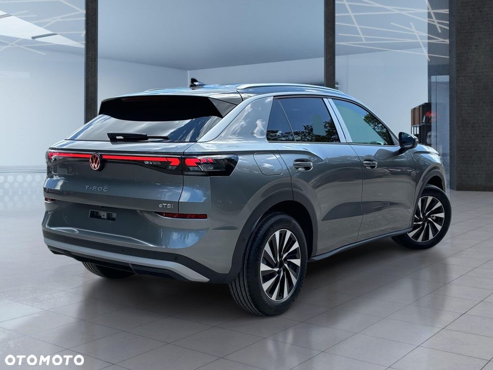 Volkswagen T-Roc - 3