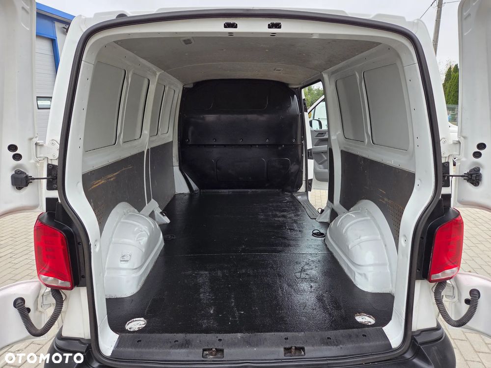 Volkswagen Transporter L2H1 - 18
