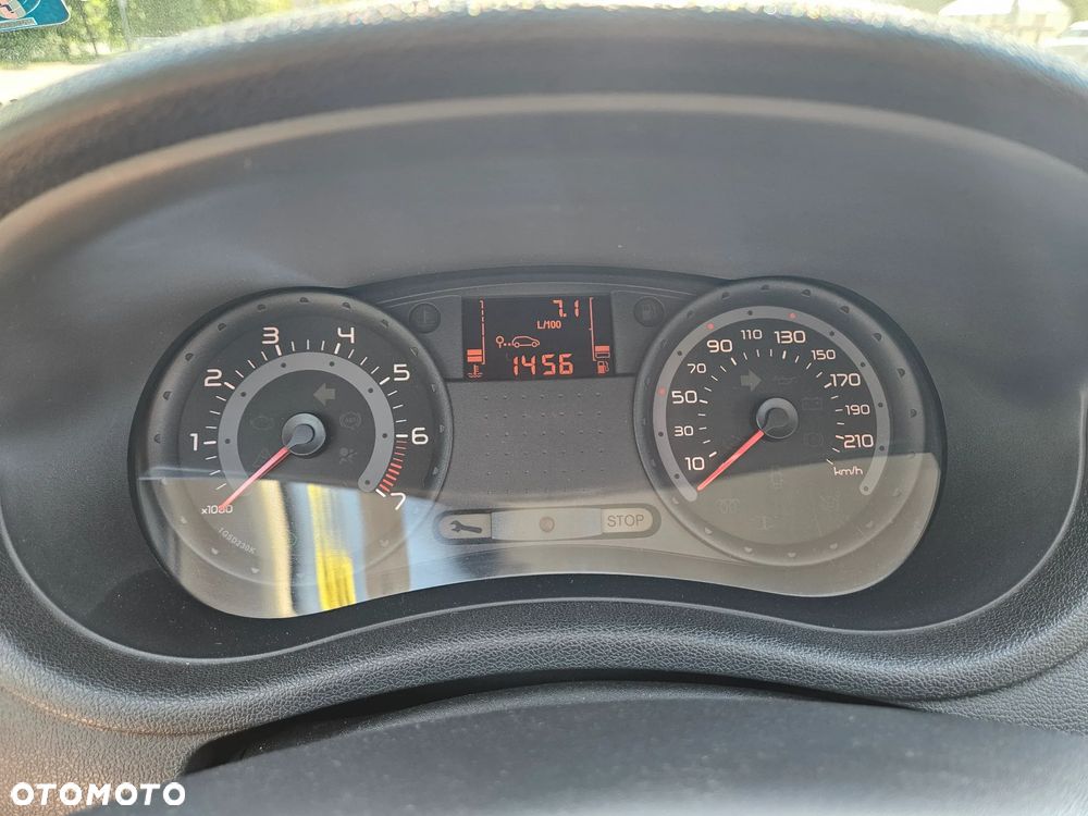 Renault Clio 1.4 16V Authentique - 9