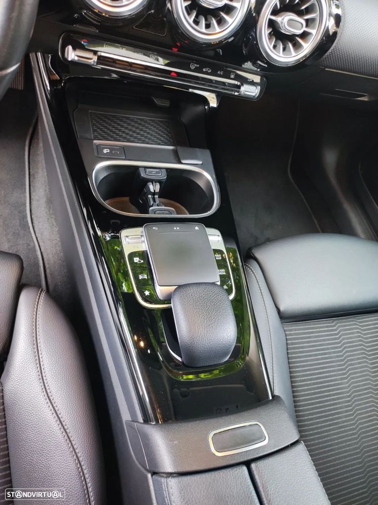Mercedes-Benz A 250 Limousine - 12