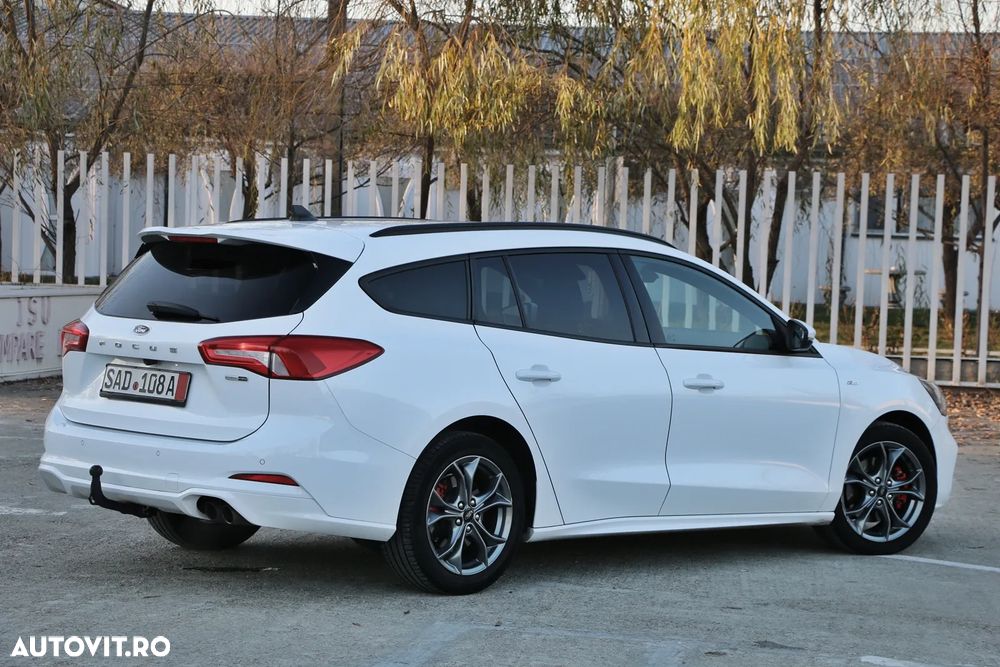 Ford Focus 1.0 EcoBoost Hybrid ST-LINE DESIGN - 4