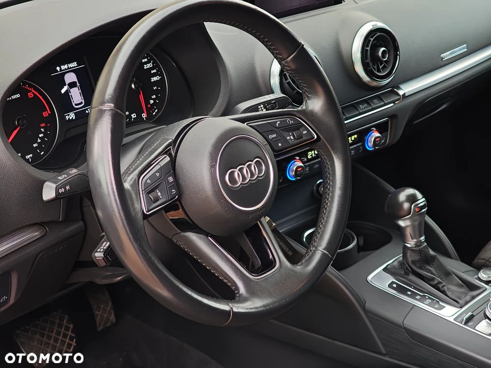 Audi A3 Sportback 2.0 TDI S tronic design - 19