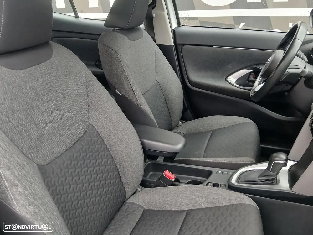 Toyota Yaris Cross 1.5 HDF Comfort Plus - 23