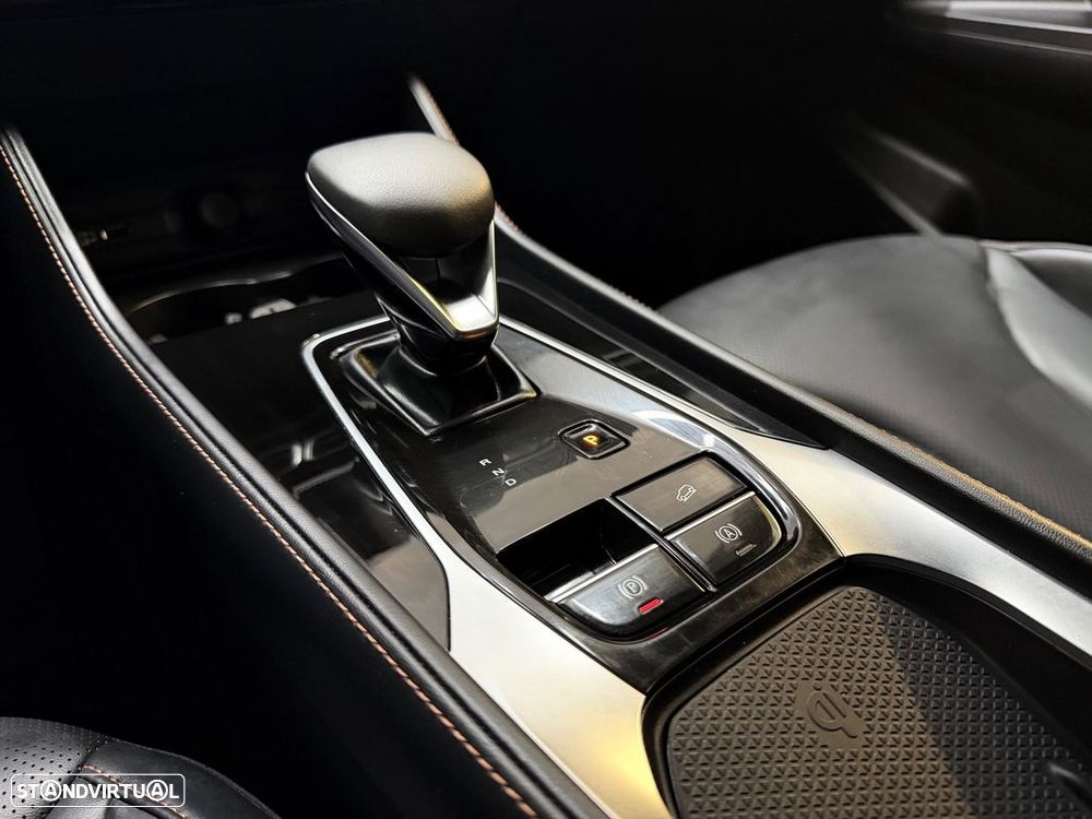 MG HS 1.5 T Luxury AT - 25