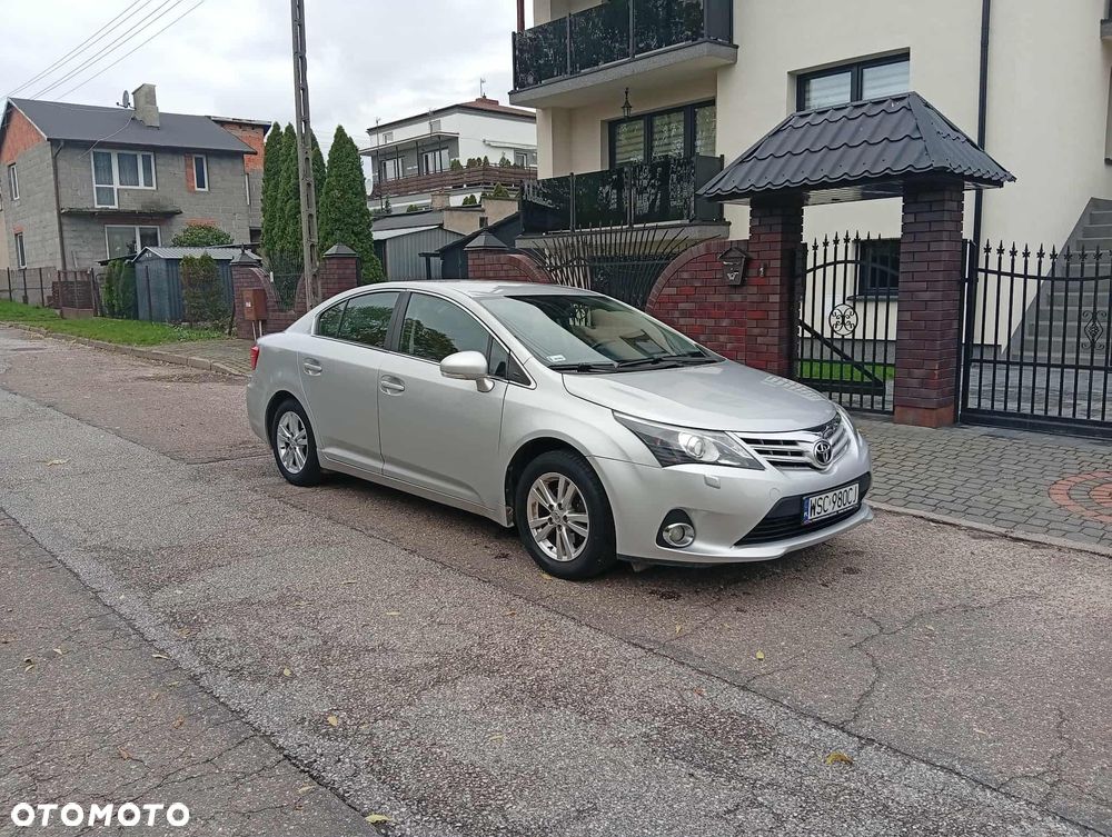 Toyota Avensis 1.8 Sol EU5 - 5