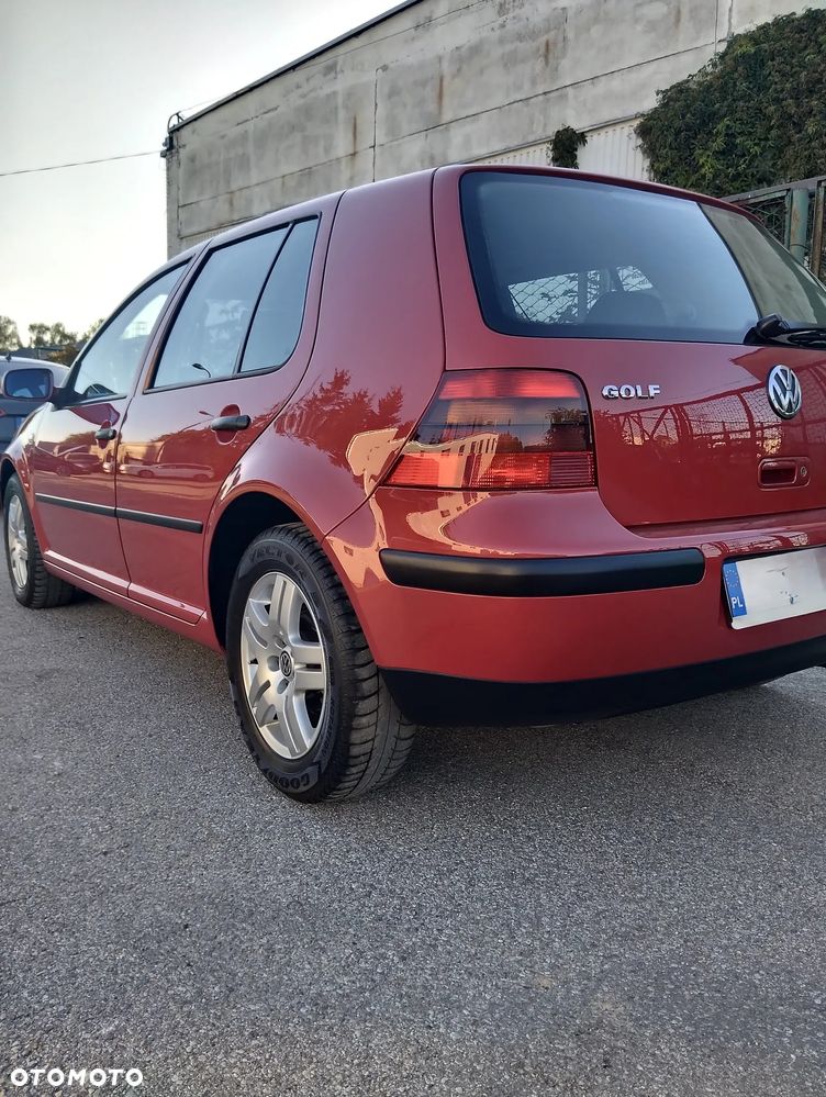 Volkswagen Golf 1.6 Basis - 4