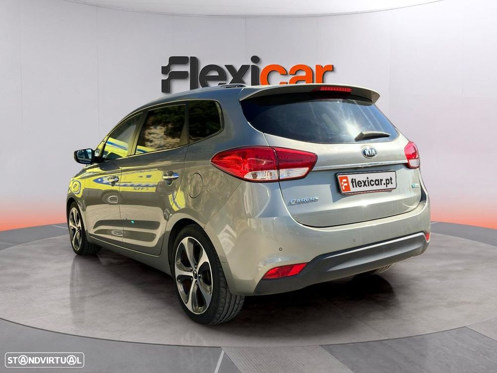 Kia Carens 1.7 CRDi ISG TX - 6