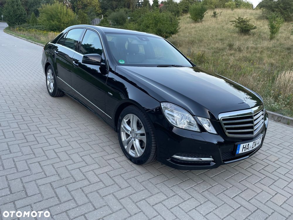 Mercedes-Benz Klasa E 200 CGI BlueEFFICIENCY 7G-TRONIC Avantgarde - 17