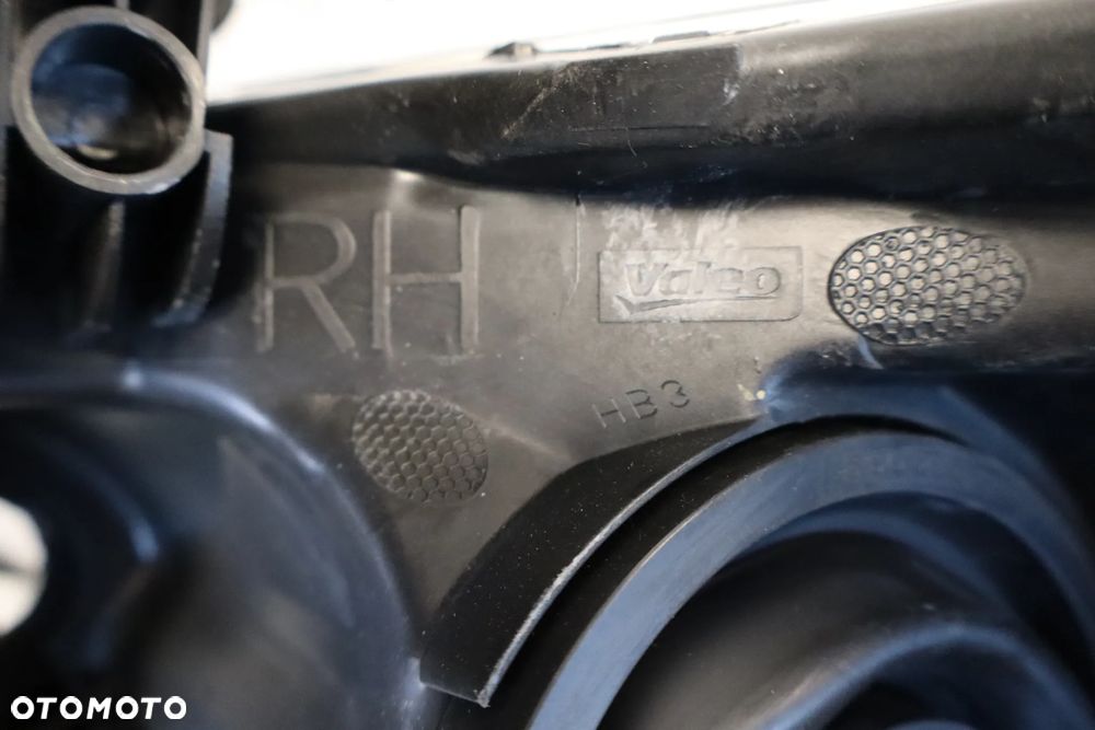 LAMPA PRZEDNIA PRZÓD PRAWA TOYOTA AURIS I LIFT SOCZEWKA 81130-02A40 2009-2012 - 17