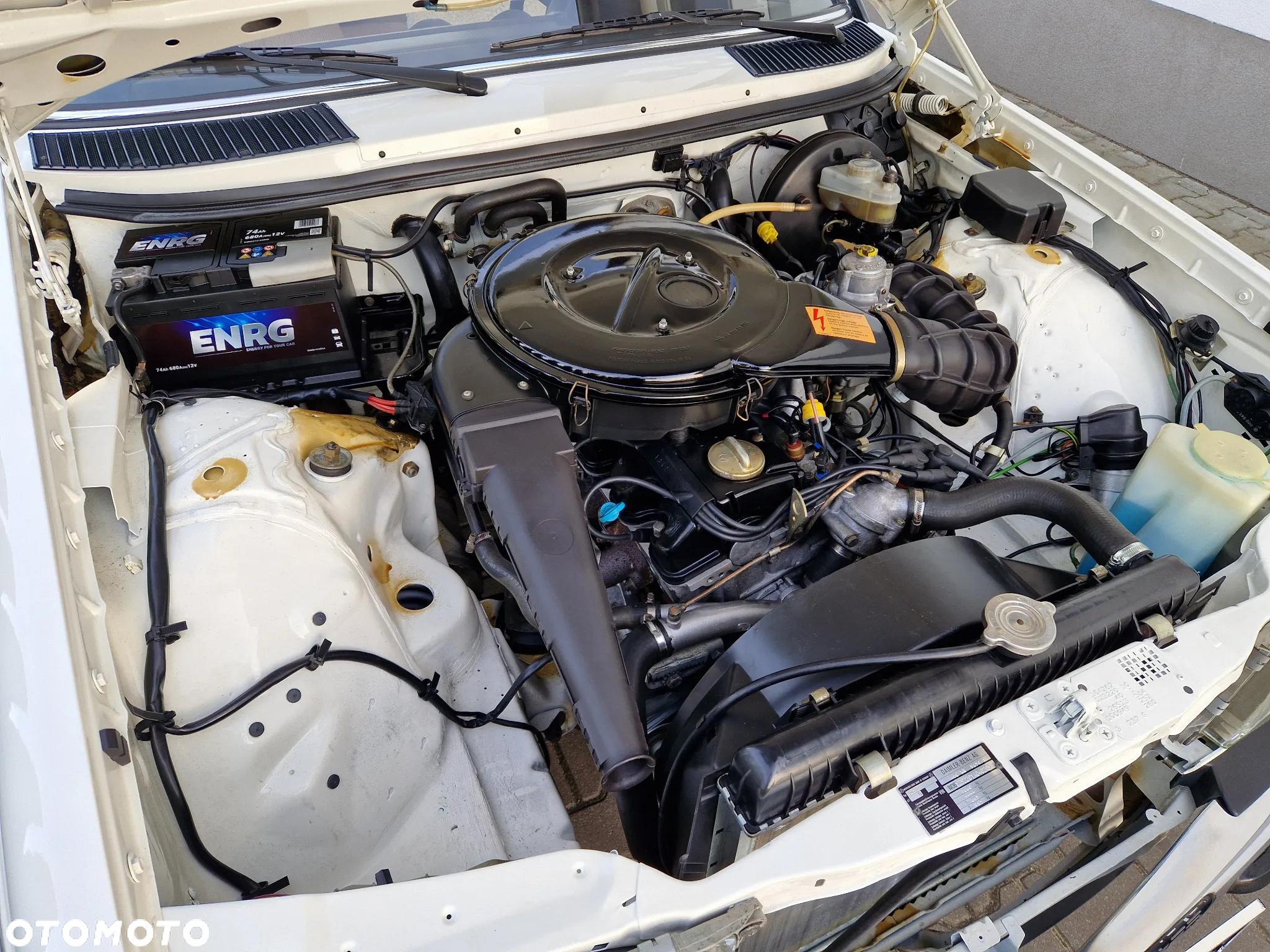 Mercedes-Benz W123 - 37