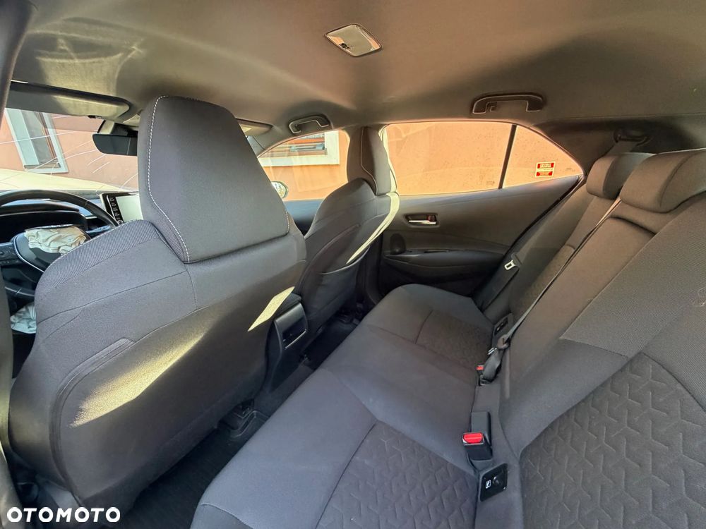 Toyota Corolla 1.8 Hybrid Comfort - 28