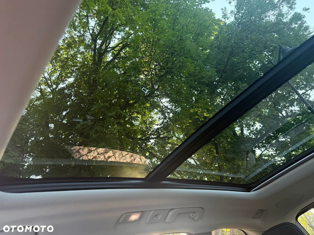 Volvo XC 60 B5 B AWD Ultimate Dark - 24