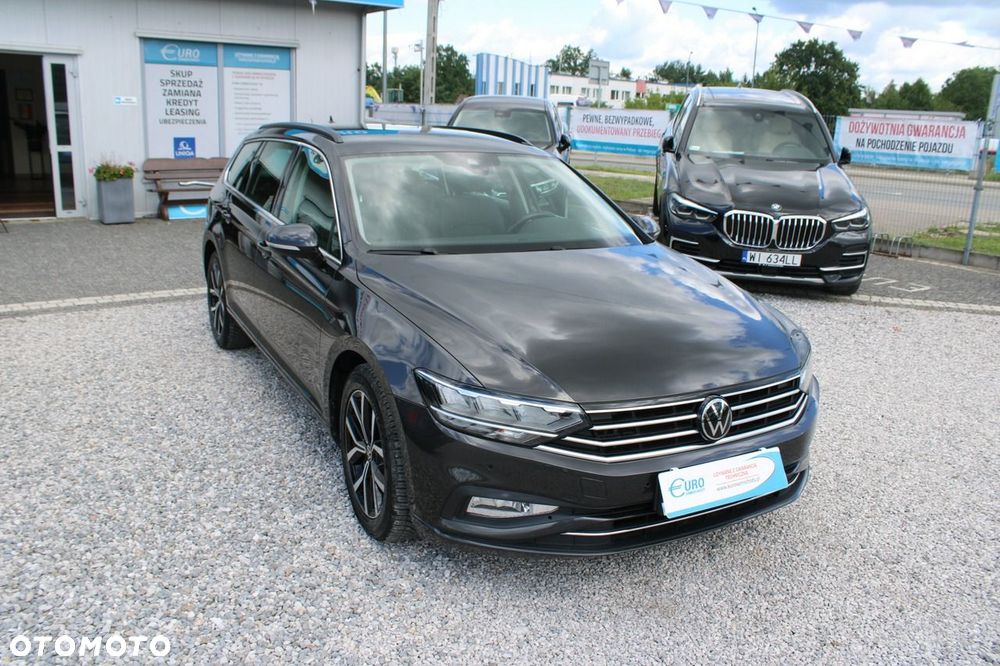 Volkswagen Passat - 4