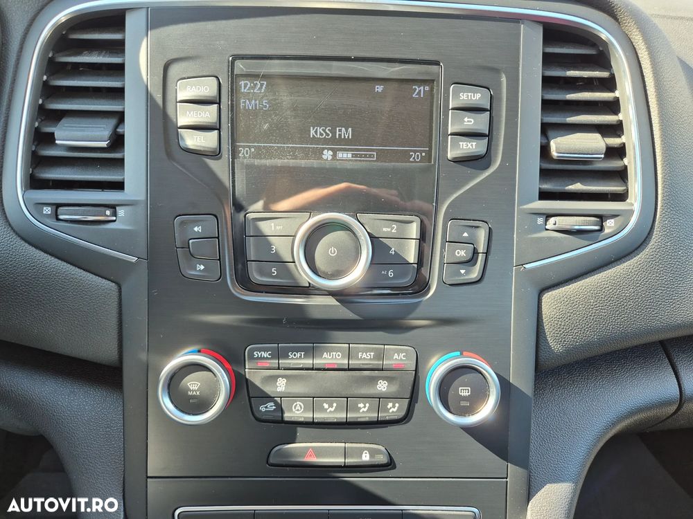 Renault Megane TCe 140 EDC GPF Zen - 21