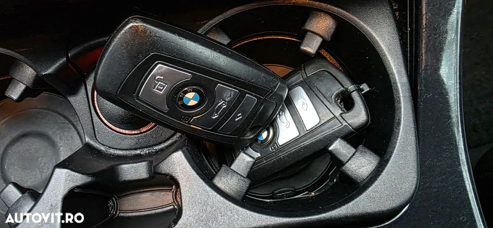 BMW Seria 5 530d xDrive Aut. Modern Line - 18