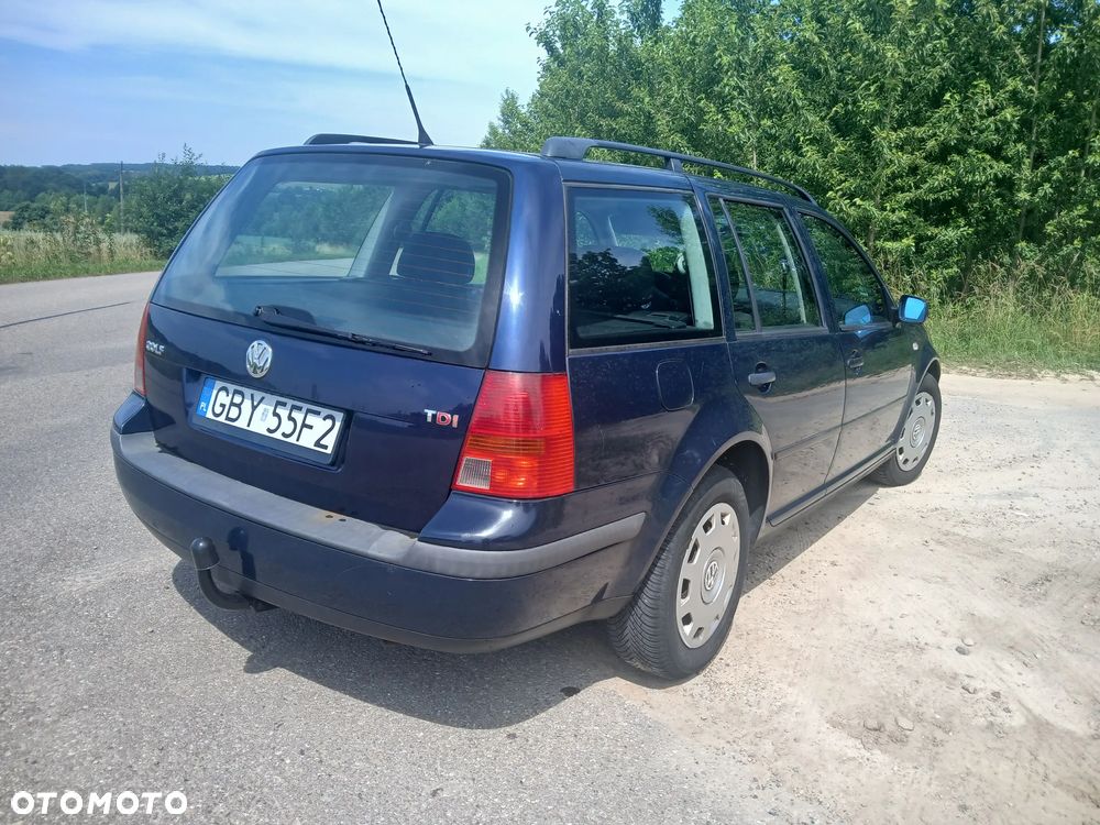 Volkswagen Golf - 28