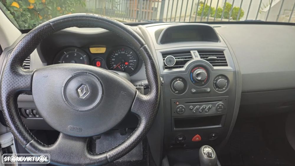 Renault Mégane - 6