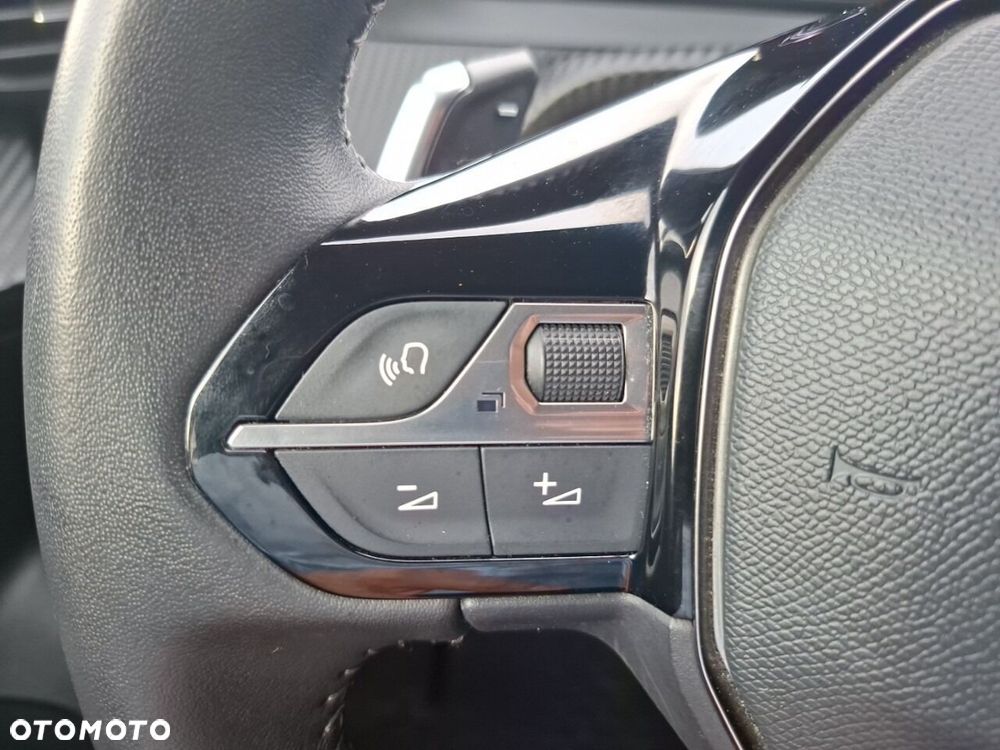 Peugeot 2008 1.2 PureTech Allure S&S EAT8 - 19