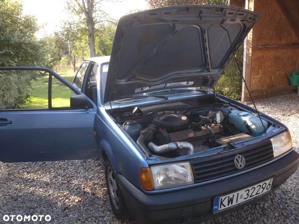Volkswagen Polo Coupe 1.3 CL - 22