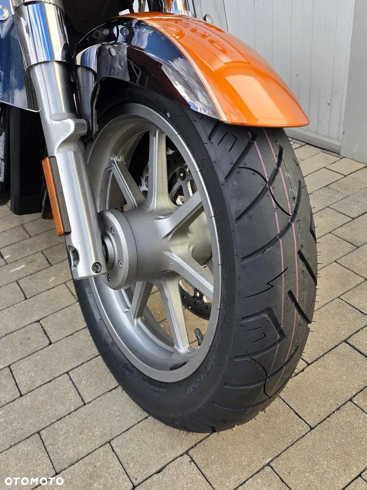Suzuki VL 1500 Intruder LC - Boulevard C90 - 11