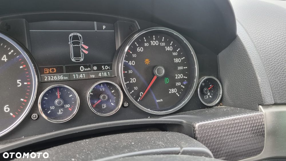 Volkswagen Touareg - 28