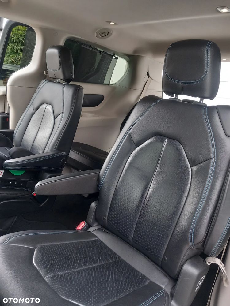 Chrysler Pacifica - 9