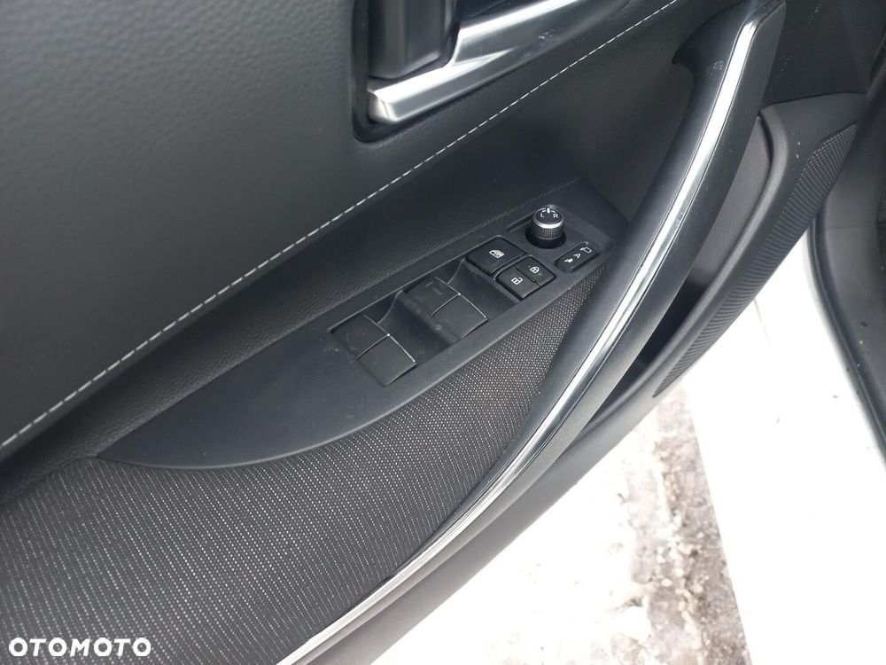 Toyota Corolla 1.8 Hybrid Comfort - 17