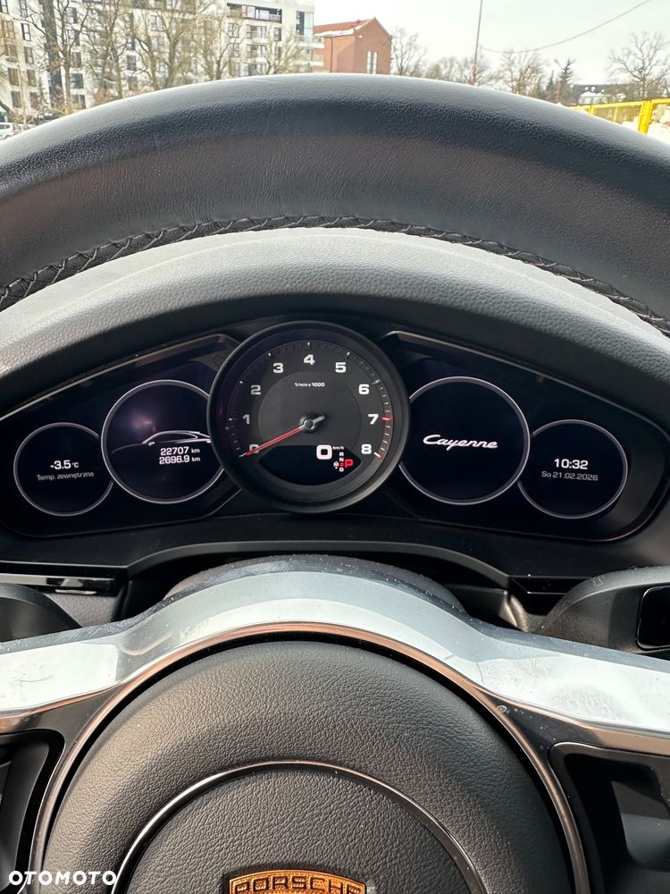 Porsche Cayenne Platinum Edition - 10