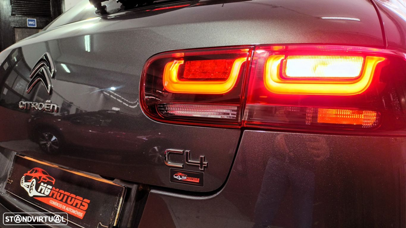 Citroën C4 Cactus 1.2 PureTech Shine EAT6 - 7