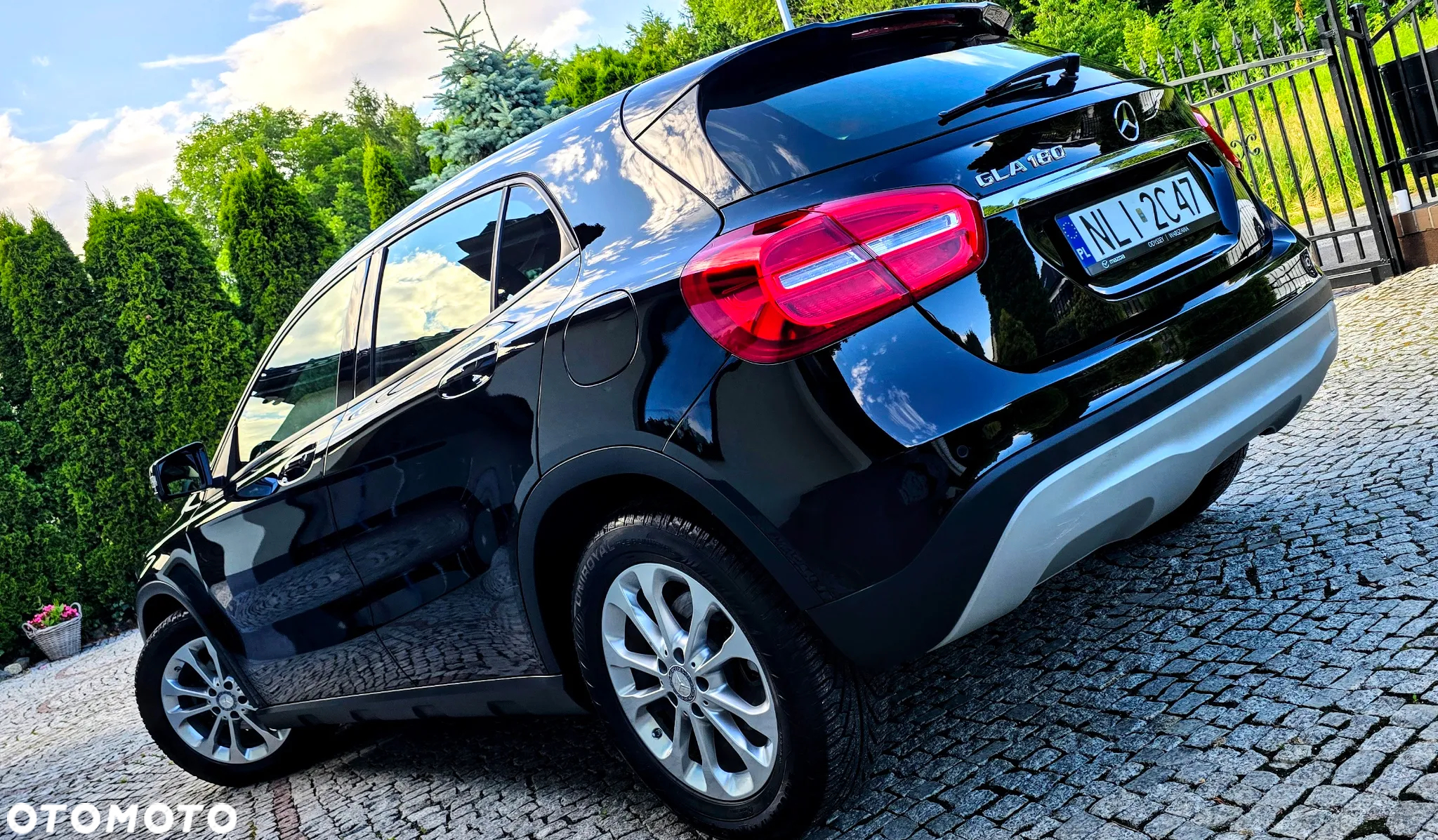 Mercedes-Benz GLA 180 - 2