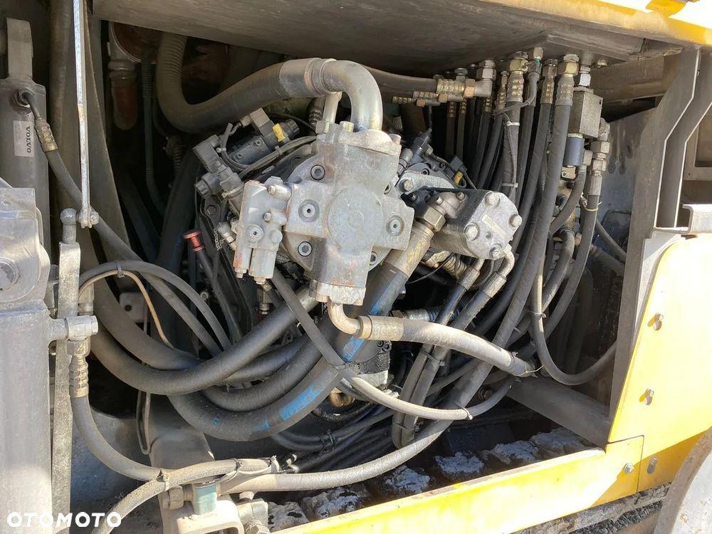 Volvo ABG 7820B / Rozściełacz Asfaltu / Niwelacja / Poszerzenia - 31