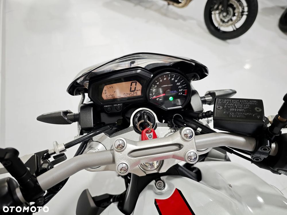 Yamaha FZ - 5