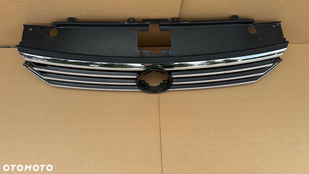 ATRAPA GRILL VW PASSAT B8 3G0 - 2