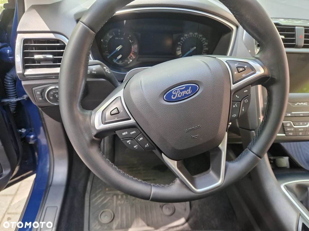 Ford Mondeo - 28