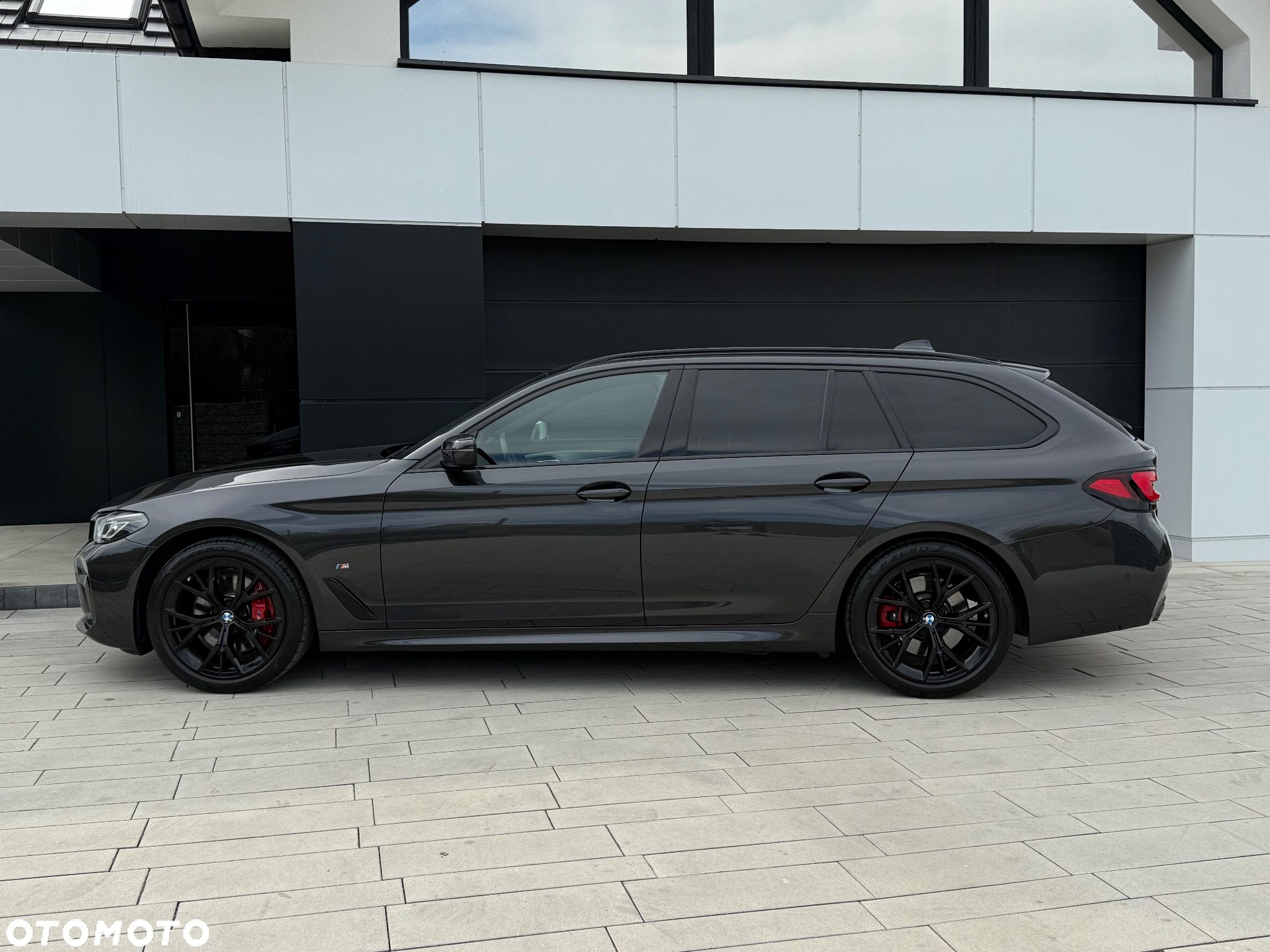 BMW Seria 5 520d xDrive Touring M Sport Edition - 18
