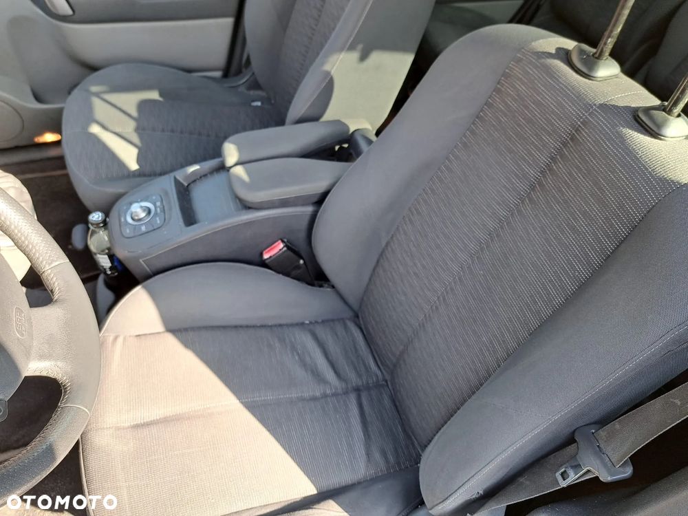 Renault Scenic - 6