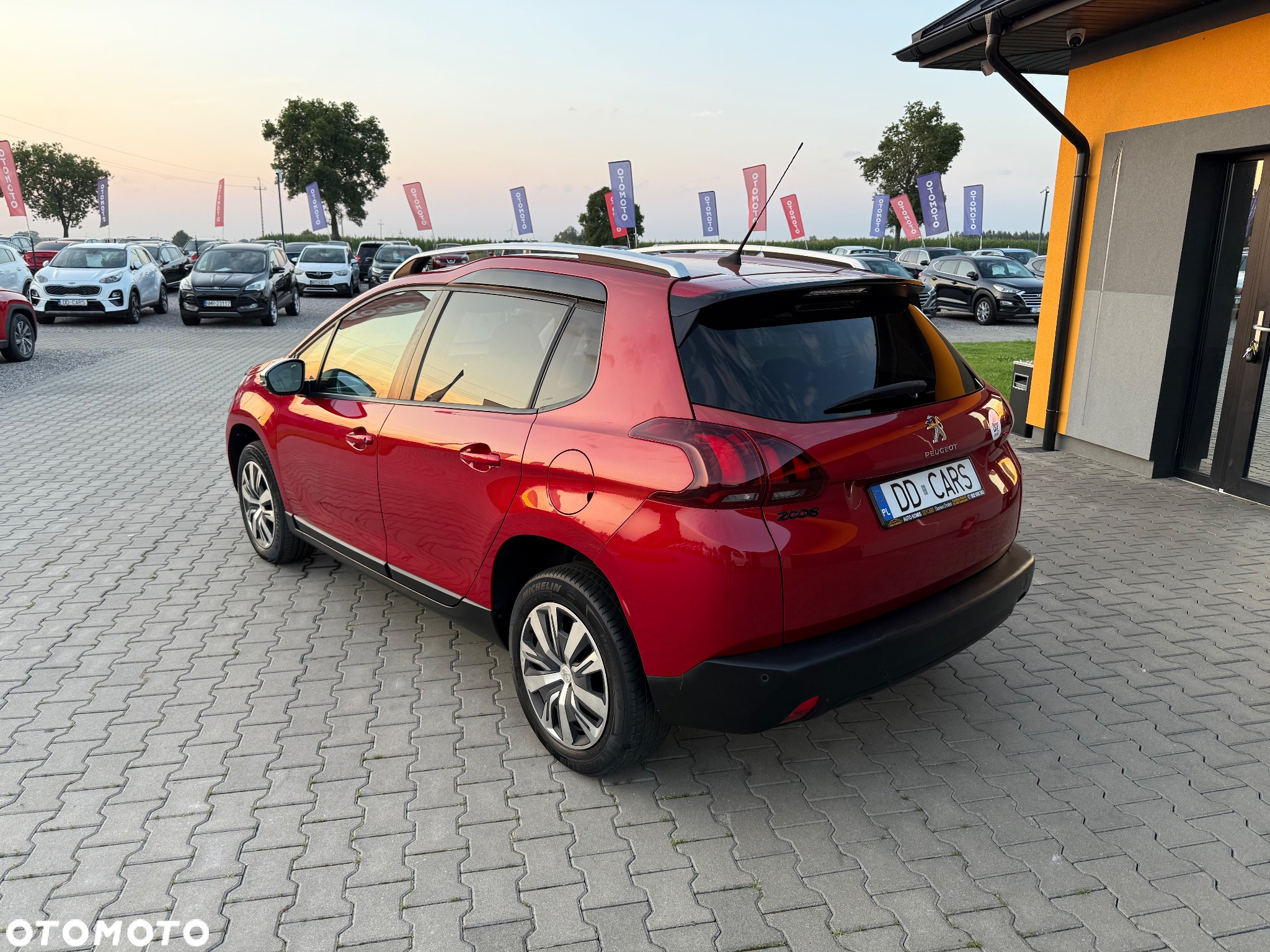 Peugeot 2008 1.2 Pure Tech Active S&S - 12