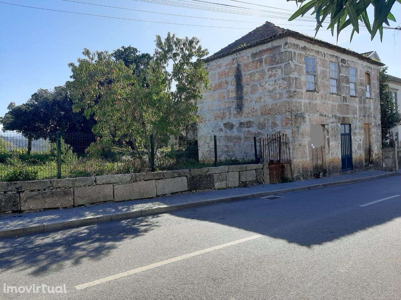 Vende casa em pedra centro de Castelo de Paiva - Grande imagem: 2/11