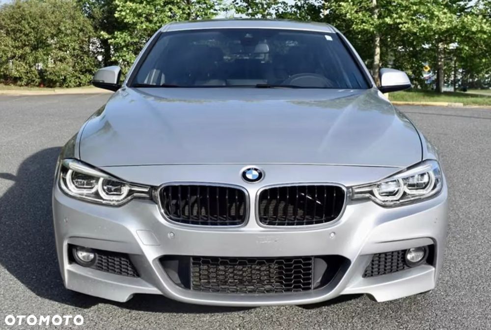 BMW Seria 3 330i xDrive - 2