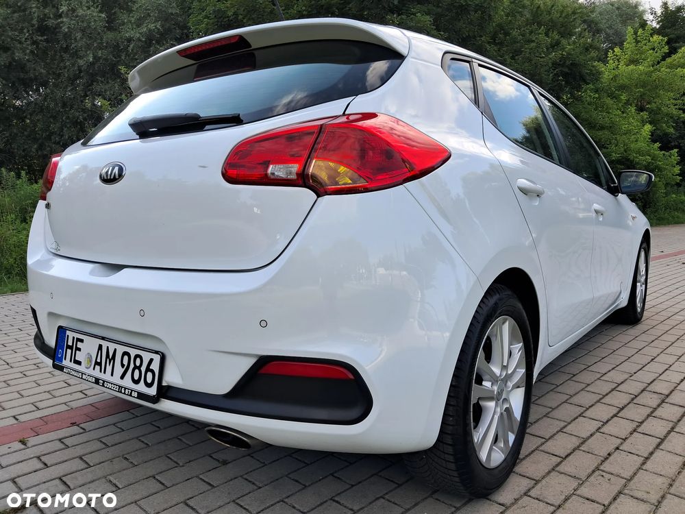 Kia Ceed - 10
