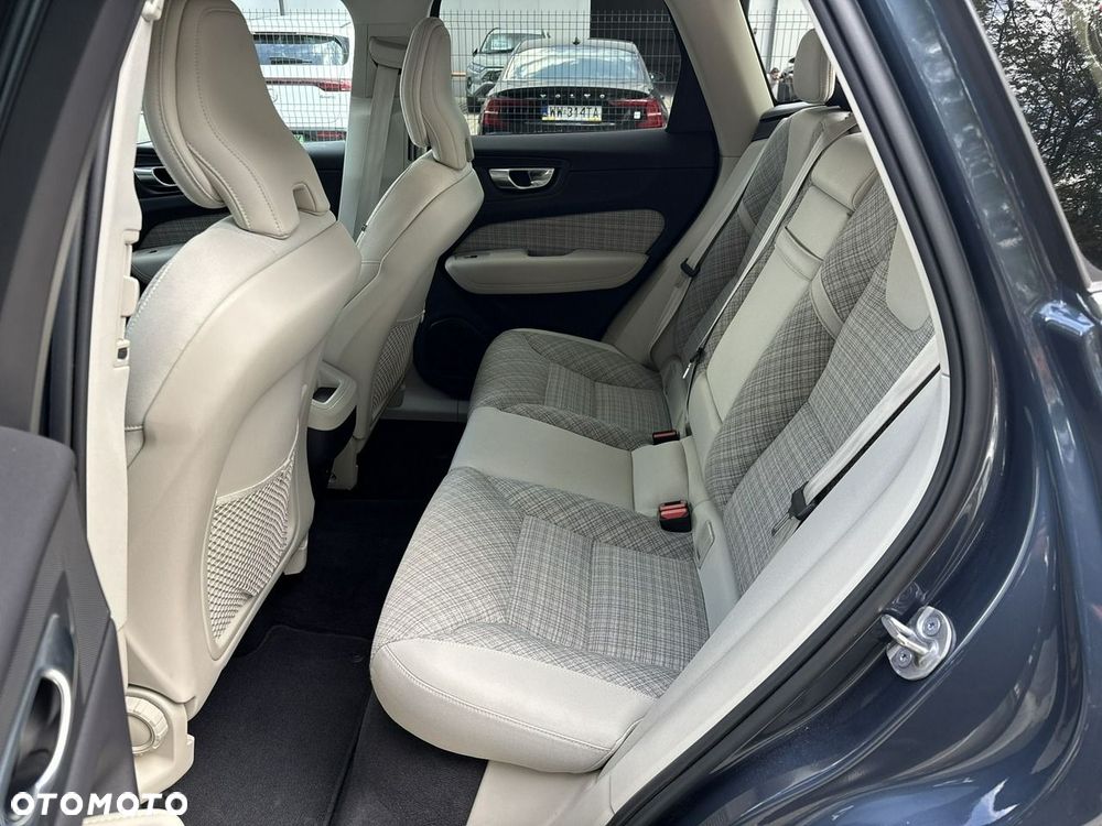 Volvo XC 60 B4 B Core - 19