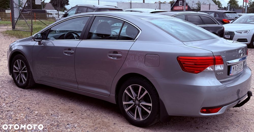 Toyota Avensis 2.0 D-4D Executive - 38